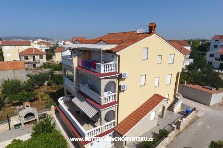 Appartamenti Zeko Vodice Croazia