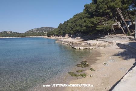 Appartamento Ivan (15m from  beach) foto 2