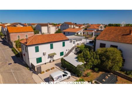 Vila Dinka Vodice Croazia