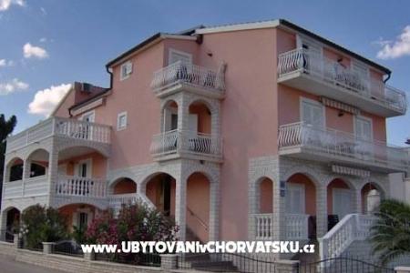 Vila Tonimir Vodice Croazia