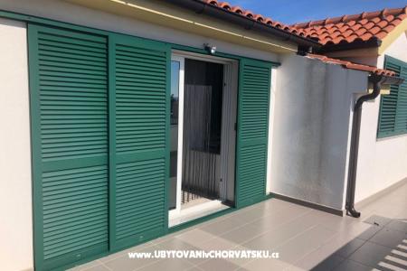 Penthouse con piscina Ruža foto 4