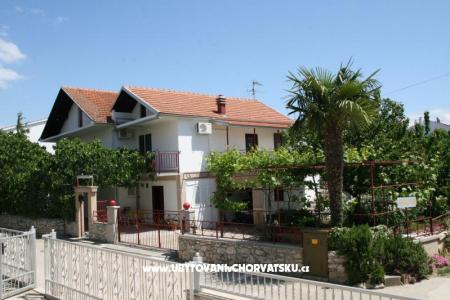 Villa Tanja *** Vodice Croazia