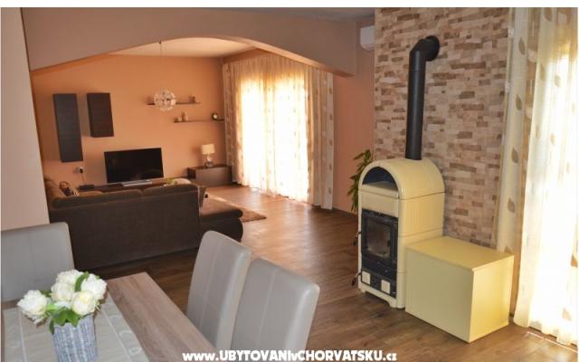 Aparatmani Adrian – Alloggio Bibigne Croazia