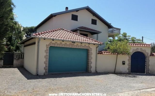 Holiday Appartamenti Helena – Alloggio Bibigne Croazia