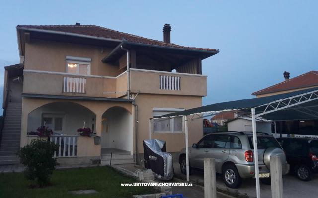 D-T  – Alloggio Biograd Croazia