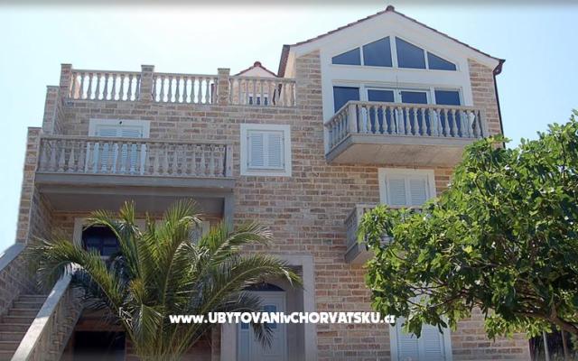 Appartamenti Dropuljic – Alloggio Isola di Brac Croazia