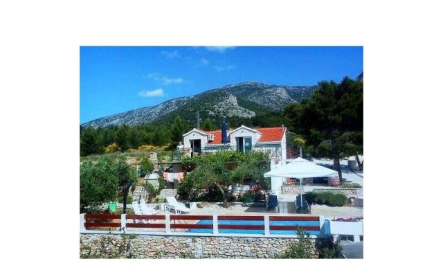 Case vacanza Ratac**** – Alloggio Isola di Brac Croazia