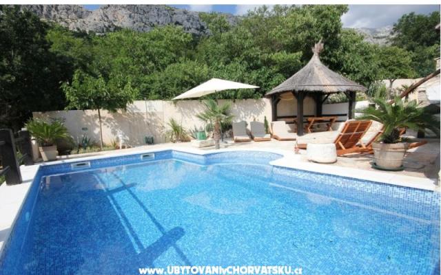 Stone Brela- swimming pool, grill – Alloggio Brela Croazia