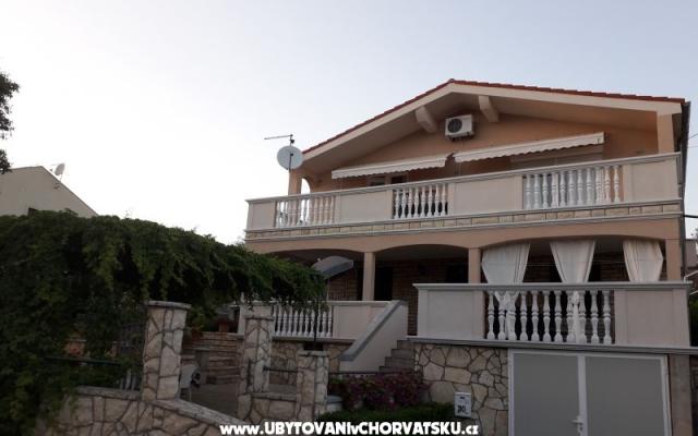 Appartamento Suzy – Alloggio St. Filip e Jakov Croazia