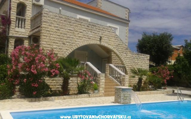 Dva labuda – Alloggio St. Filip e Jakov Croazia