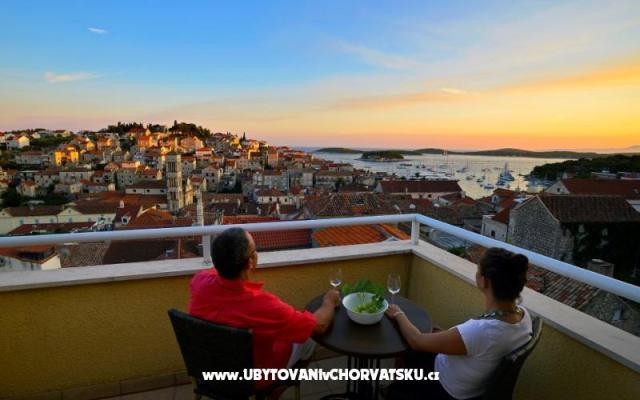 Tri Sestrice – Alloggio Isola di Hvar Croazia