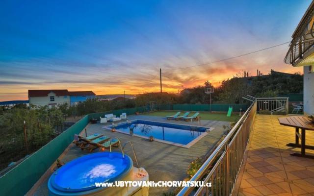 Miraholiday Casa – Alloggio Kastela Croazia