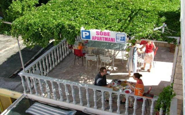 Appartments Mira i Zdenko Roso – Alloggio Makarska Croazia
