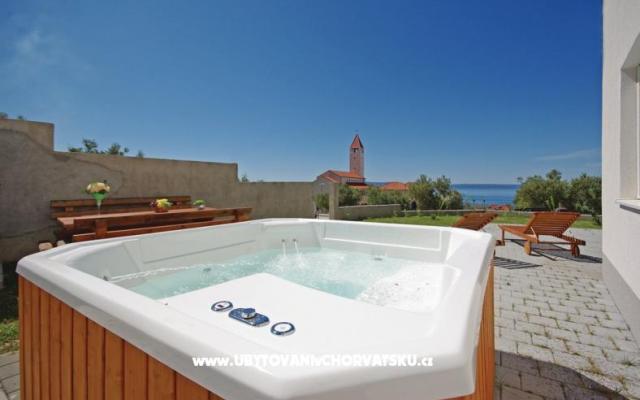 Lux AP6+2 jacuzzi – Alloggio Makarska Croazia