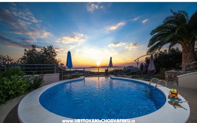 toDalmatia VILLAS  – Alloggio Makarska Croazia