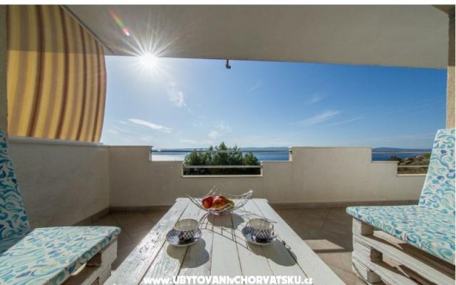 Appartamenti  LUNI – Alloggio Omis Croazia