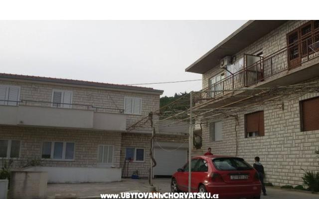 Appartamenti Biskup – Alloggio Omis Croazia
