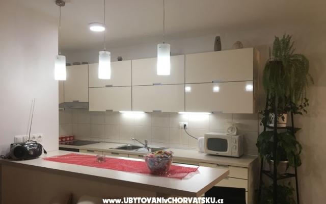 Appartamento Roza – Alloggio Omis Croazia