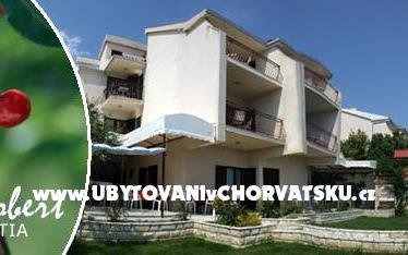 Appartamenti Edita &amp; Robert – Alloggio Omis Croazia