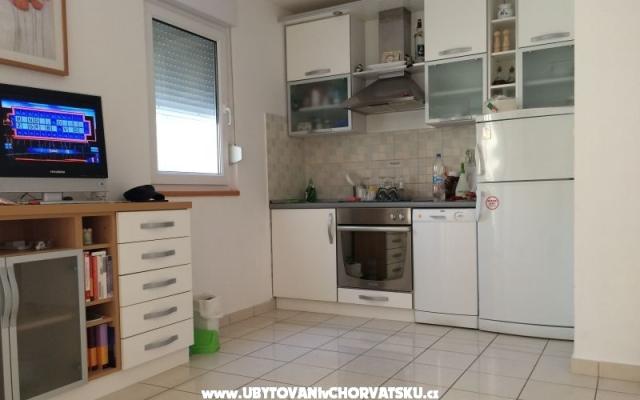 Dedic apartment***** – Alloggio Petrcane Croazia