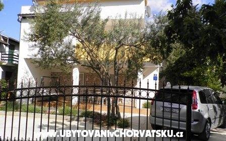 Vila Par – Alloggio Pirovac Croazia