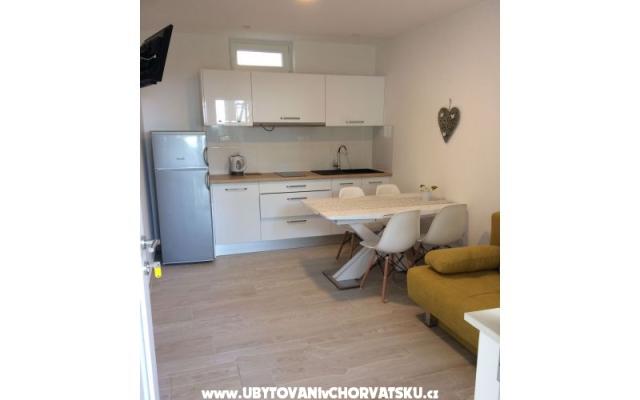 APARTMANI EDI – Alloggio Podgora Croazia