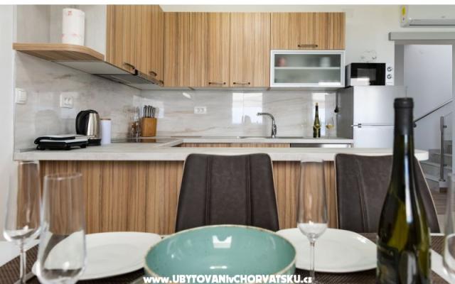 Crowonder Sun Garden – Alloggio Primosten Croazia
