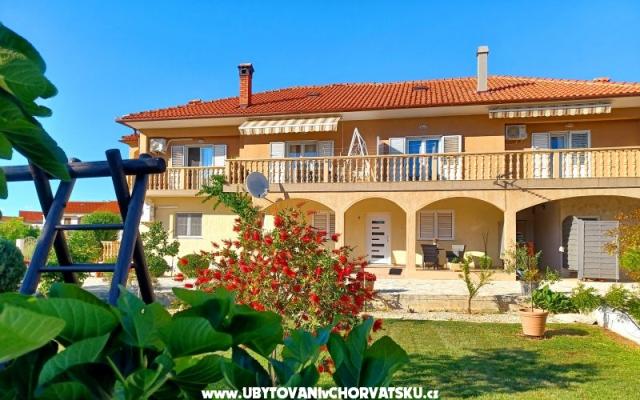 Appartamenti Lantana – Alloggio Privlaka Croazia