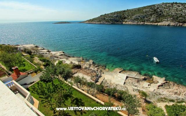  Rajcic apartmani – Alloggio Rogoznica Croazia