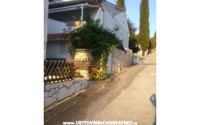 Appartamenti Ena – Alloggio Rogoznica Croazia