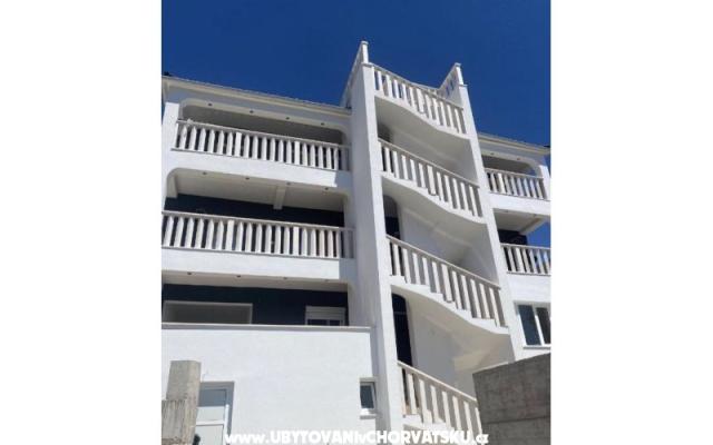 Villa Ivona – Alloggio Rogoznica Croazia