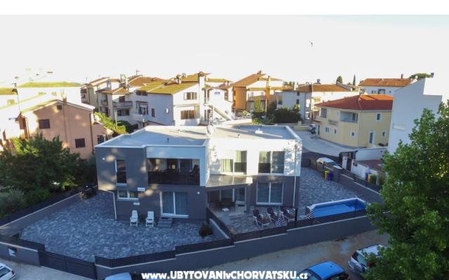 Holiday home with swimming pool – Alloggio Rovigno Croazia