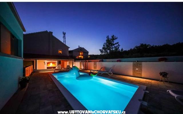 Appartamento ANAI with private  pool – Alloggio Sukosan Croazia