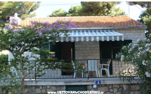 Villa Dragan – Alloggio Supetar - Brazza Croazia