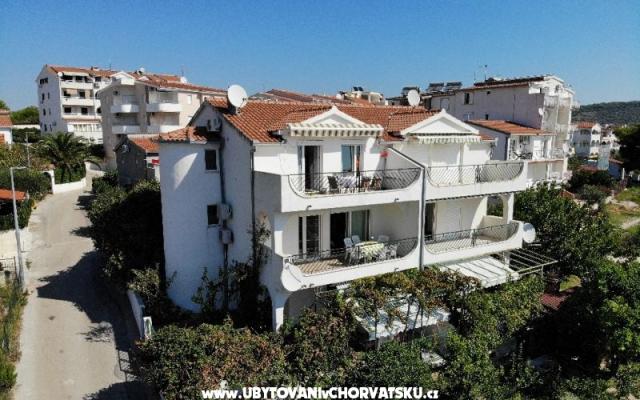 Villa Helio – Alloggio Trogir Croazia