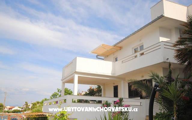 Appartamenti Neva – Alloggio Trogir Croazia