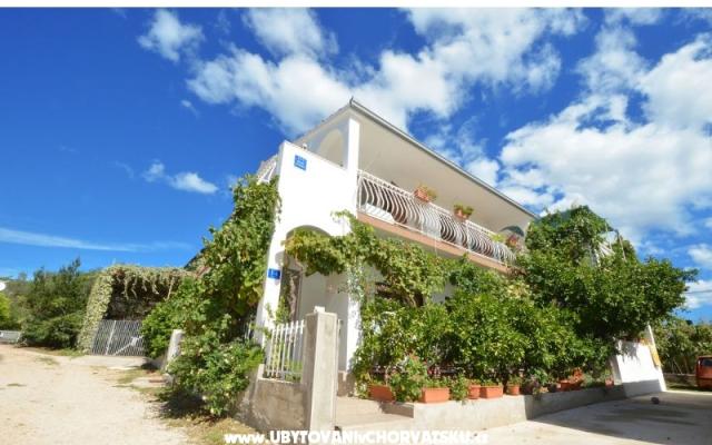 Villa Nina – Alloggio Trogir Croazia