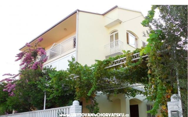  Villa Michael Appartamenti – Alloggio Trogir Croazia