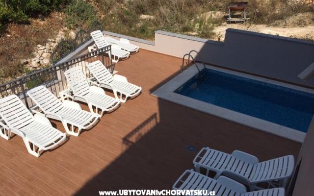 Villa Tatjana – Alloggio Trogir Croazia