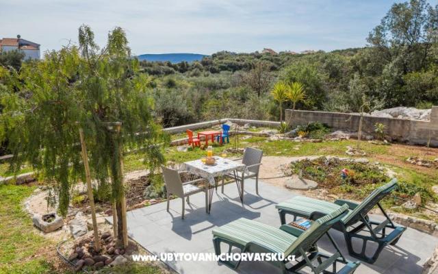 Casa Tea in a beautiful nature – Alloggio Trogir Croazia