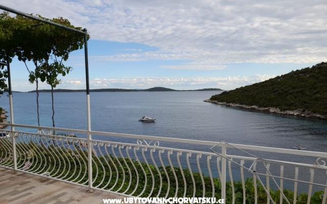 Beachfront apartments Maria Ljublje – Alloggio Trogir Croazia
