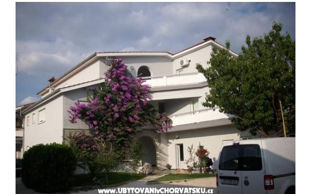 Appartamenti Lora – Alloggio Isola di Vir Croazia