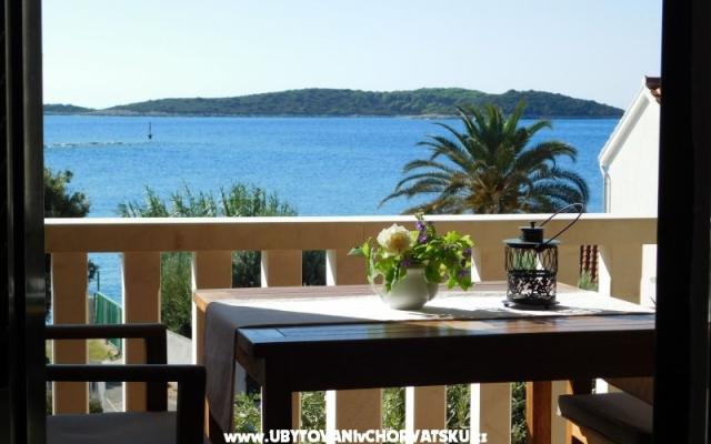 Vis - Appartamenti Utrobicic – Alloggio Isola di Vis Croazia