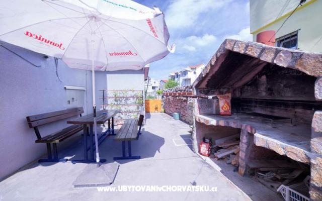 Appartamento MIKA – Alloggio Vodice Croazia