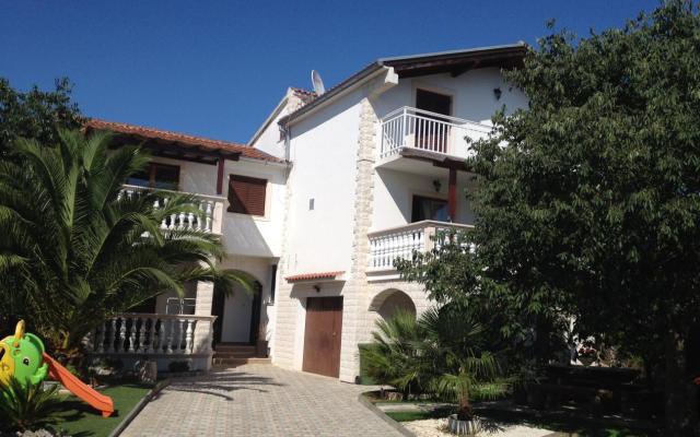 Appartamenti Kraljević – Alloggio Vodice Croazia