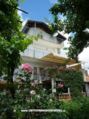 Appartamenti Kresović – Alloggio Vodice Croazia