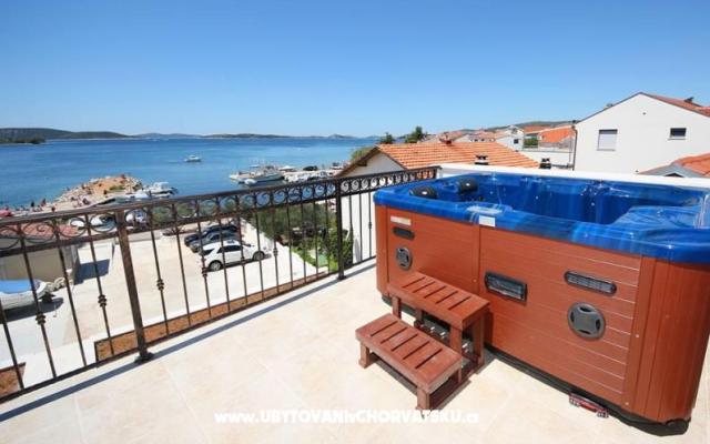 Villa Lucich I. - II. – Alloggio Vodice Croazia