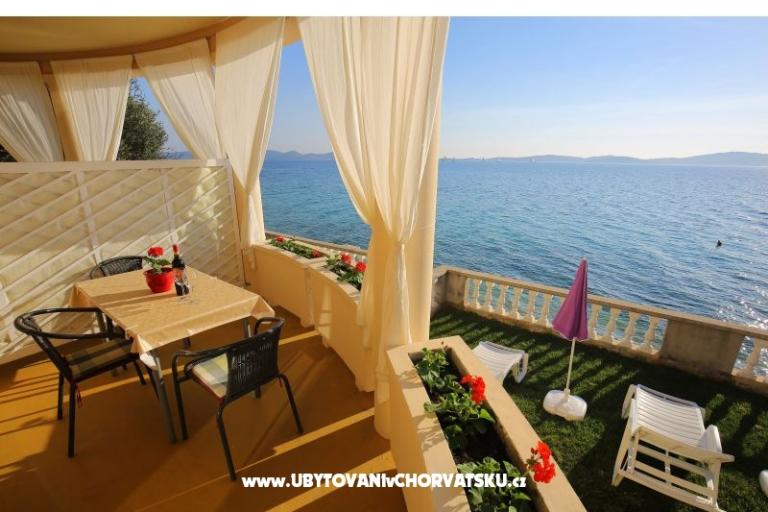 Appartamenti First row to the sea – foto 11