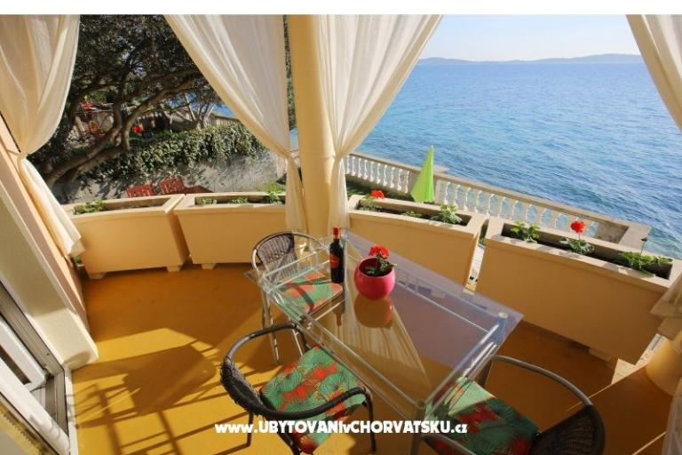 Appartamenti First row to the sea – foto 15