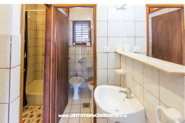 Appartamento Anastazija i sobe RoLo uz  – foto 10